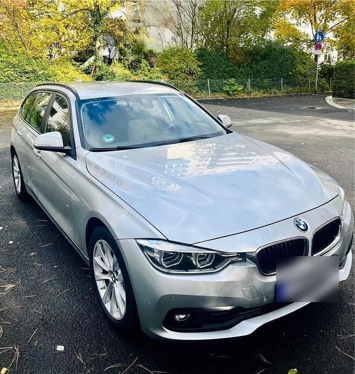 Gebraucht BMW 320 163 PS (119 kW) 2018 Grau Kombi