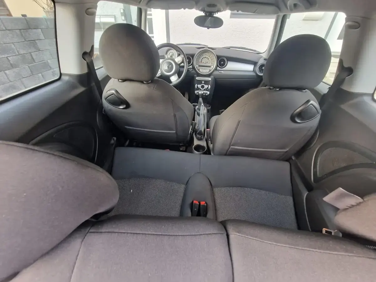 Gebraucht Mini Cooper 75 PS (55 kW) 2009 Schwarz Kleinwagen