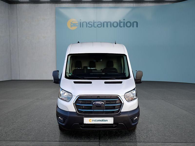 Gebraucht Ford E-Transit 197 kW (269 PS) 2022 Weiß Van
