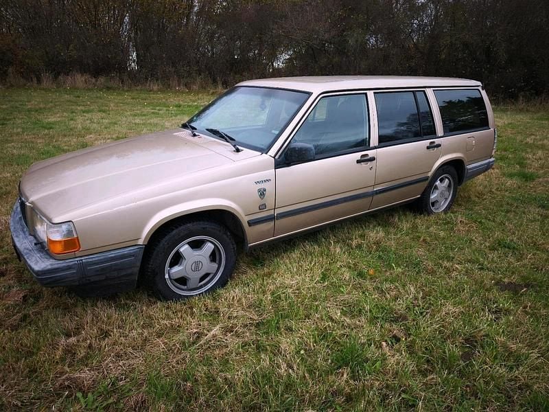 Gold Gebraucht 1990 Volvo 740 Kombi | 2.800 € - Bild 1/4