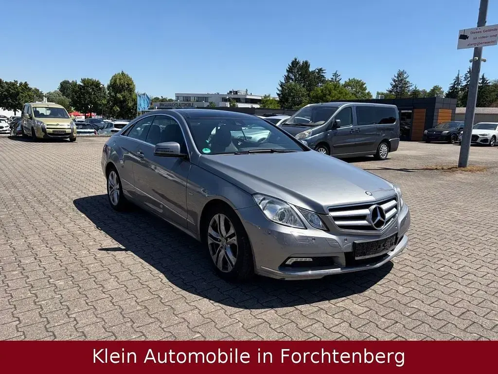 Gebraucht Mercedes E350 231 PS (169 kW) 2010 Palladiumsilber Coupé