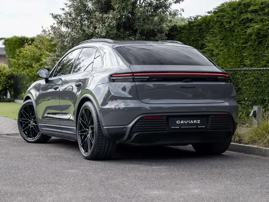 Gebraucht Porsche Macan 4 Electric Chrono 300 kW (408 PS) 2025 Grau SUV