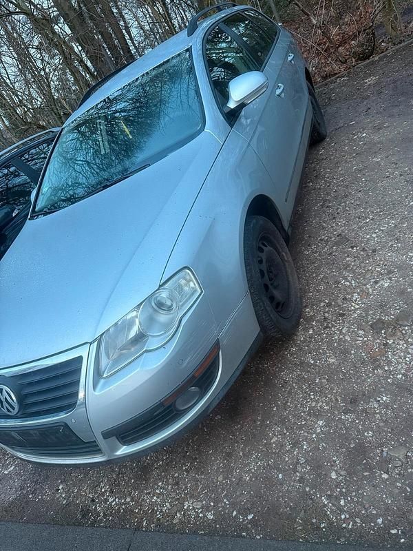 Gebraucht VW Passat 140 PS (102 kW) 2010 Silber Kombi