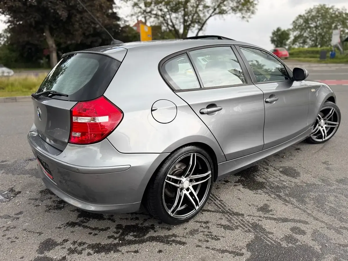 Używany BMW 116 Advantage 116 KM (85 kW) 2010 Szary Hatchback