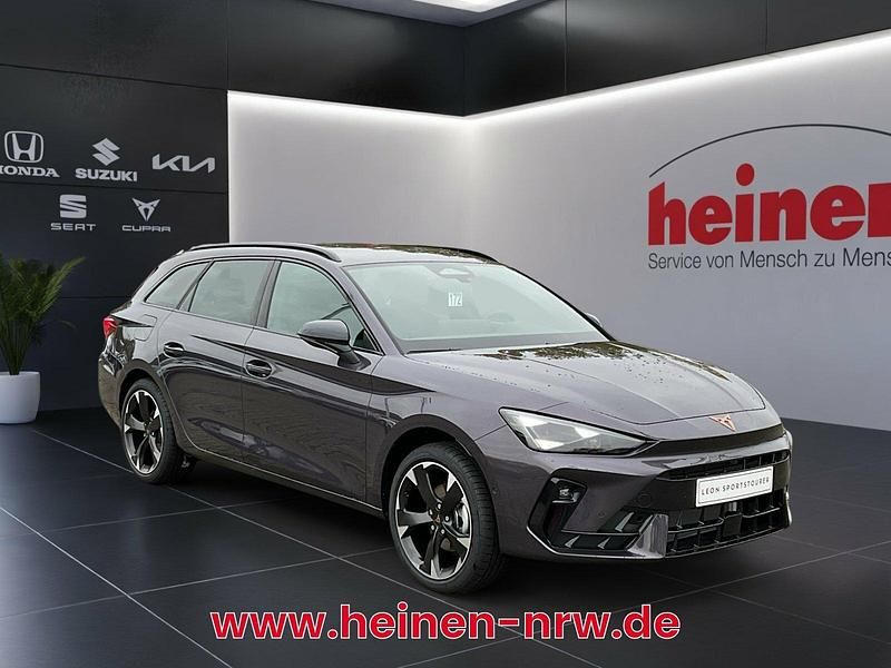 Neu Cupra Leon 150 PS (110 kW) 2025 Grau Limousine