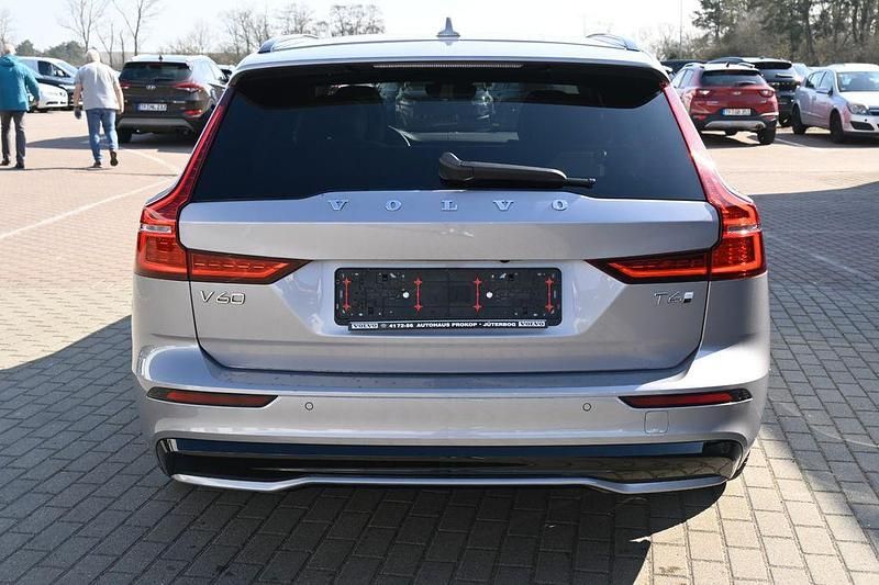 Gebraucht Volvo V60 Plus 349 PS (256 kW) 2025 Silber Kombi