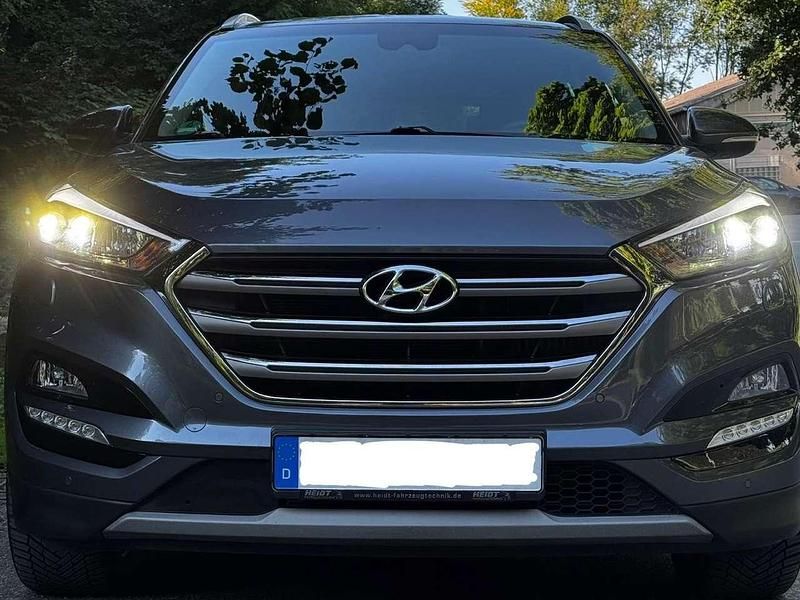 Gebraucht Hyundai Tucson Turbo 177 PS (130 kW) 2018 Grau SUV