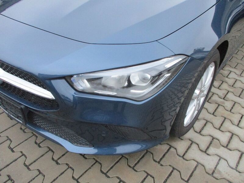 Gebraucht Mercedes CLA200 150 PS (110 kW) 2021 Blau Limousine