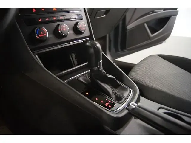 Usata Seat Leon Style 110 CV (80 kW) 2017 Grigio Berlina