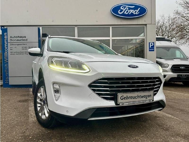 Frostweiß Gebraucht 2022 Ford Kuga Titanium SUV | 26.490 € (Etwas zu teuer) - Bild 1/4