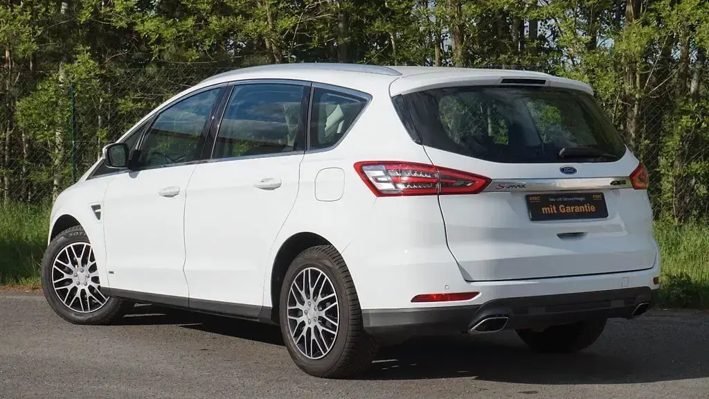 Używany Ford S-MAX Ambiente 190 KM (139 kW) 2019 Biały Minivan