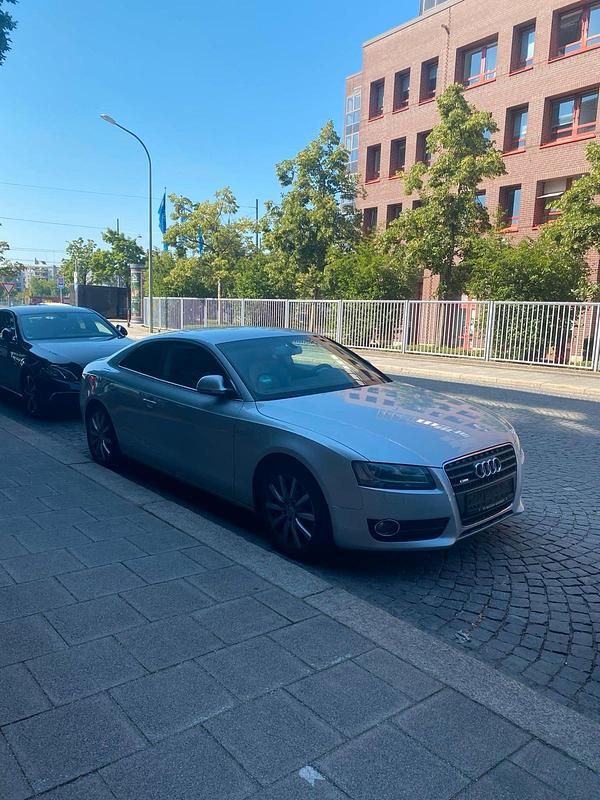 Silber Gebraucht 2008 Audi A5 S-Line Coupé | 3.600 € (Guter Preis) - Bild 1/4