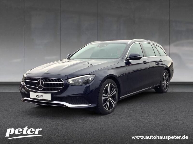 Blau Gebraucht 2020 Mercedes E220 Avantgarde Limousine | 25.910 € (Guter Preis) - Bild 1/4