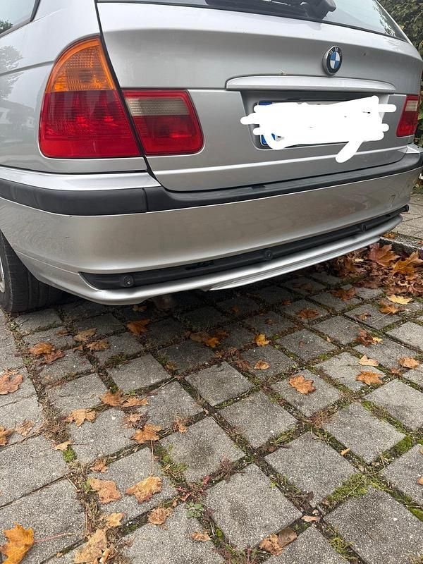 Grau Gebraucht 2003 BMW 320 Kombi | 700 € (Superpreis) - Bild 1/4