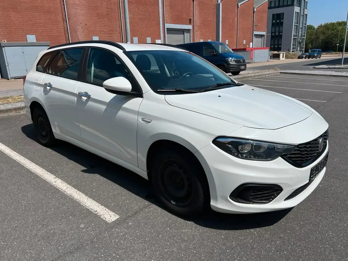 Gebraucht Fiat Tipo 95 PS (69 kW) 2017 Weiß Kombi