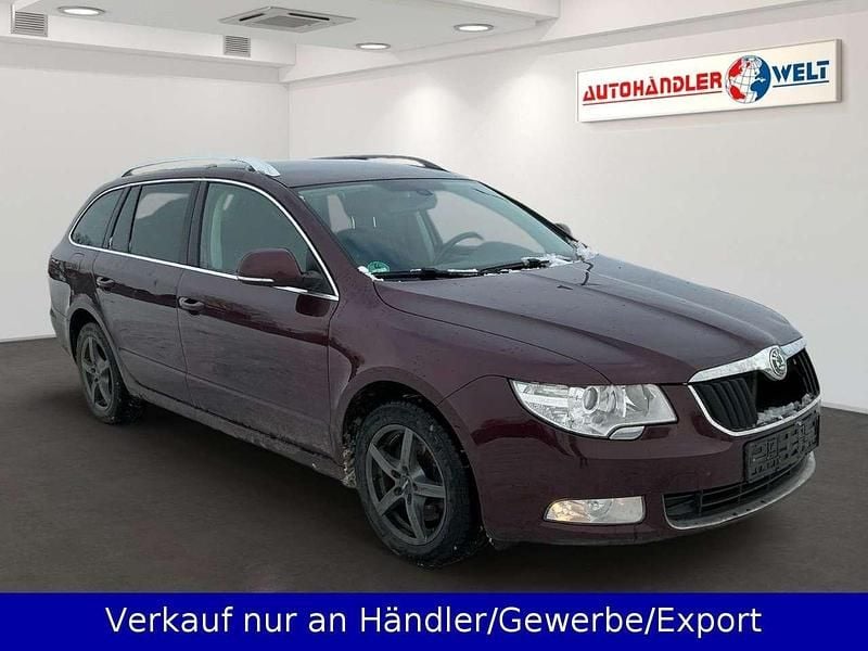 Gebraucht Skoda Superb Ambition 125 PS (91 kW) 2011 Rot Kombi