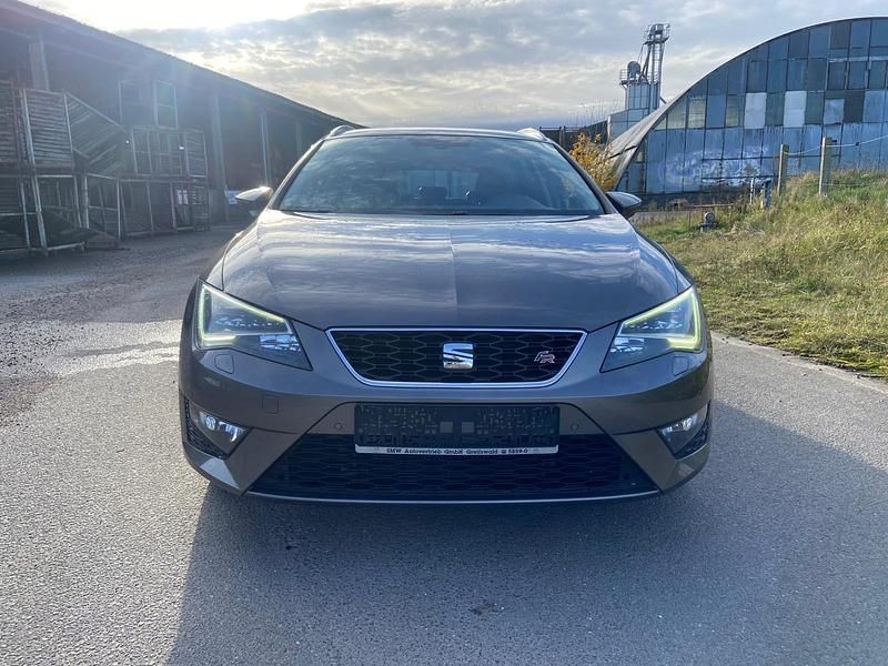 Grau Gebraucht 2014 Seat Leon FR Kombi | 9.798 € (Fairer Preis) - Bild 1/4