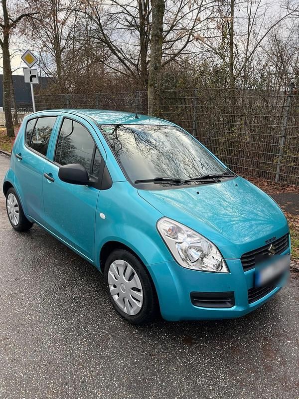 Blau Gebraucht 2011 Suzuki Splash Kleinwagen | 3.000 € (Fairer Preis) - Bild 1/4