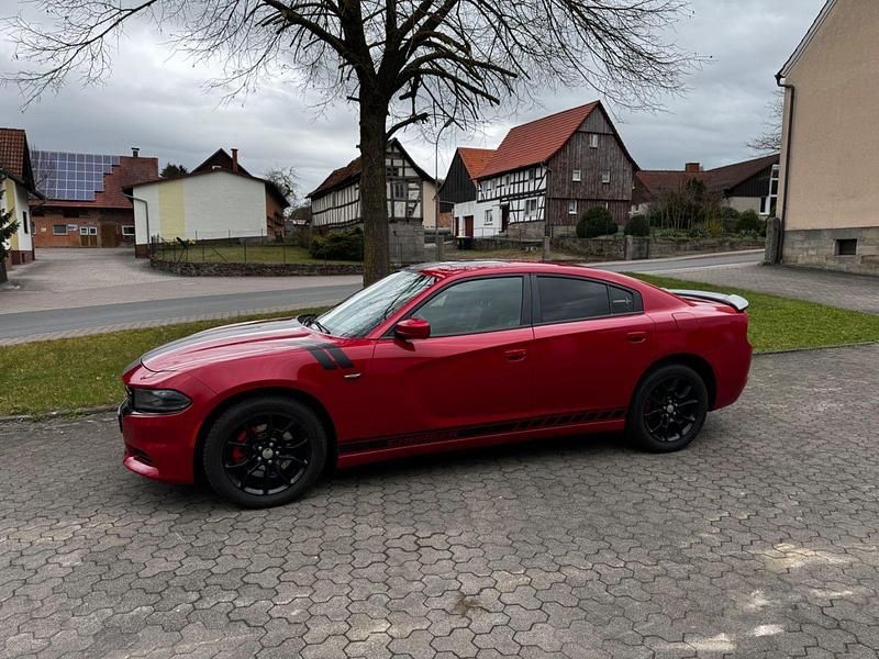 Gebraucht Dodge Charger 300 PS (220 kW) 2016 Rot Limousine