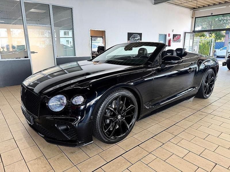 Gebraucht Bentley Continental GT Convertible 549 PS (403 kW) 2022 Onyxschwarz (metallic) Cabrio