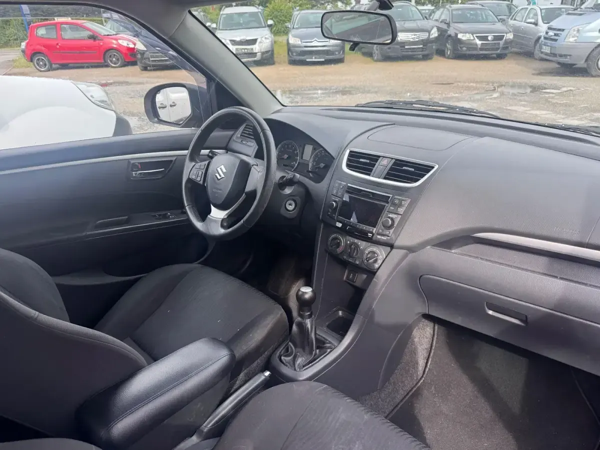 Usata Suzuki Swift Comfort 94 CV (69 kW) 2013 Rosso Utilitaria