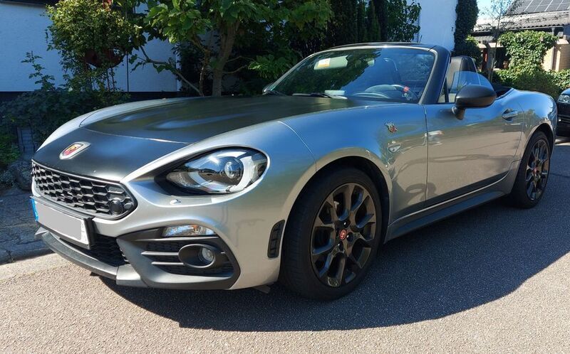 Silber Gebraucht 2018 Abarth 124 Spider Cabrio | 29.000 € (Guter Preis) - Bild 1/4