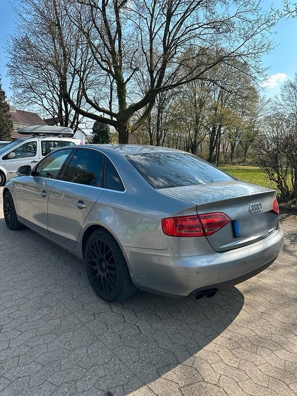 Gebraucht Audi A4 2009 Grau Limousine