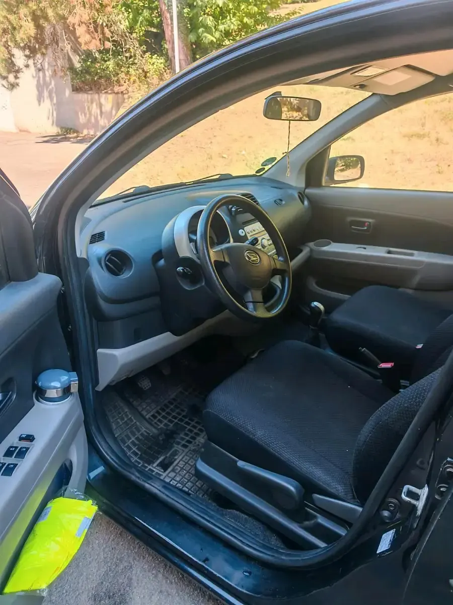 Gebraucht Daihatsu Sirion 76 PS (55 kW) 2005 Schwarz Kleinwagen
