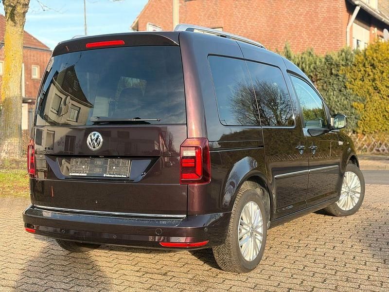 Gebraucht VW Caddy Highline 125 PS (91 kW) 2017 Schwarz Van / Kleinbus