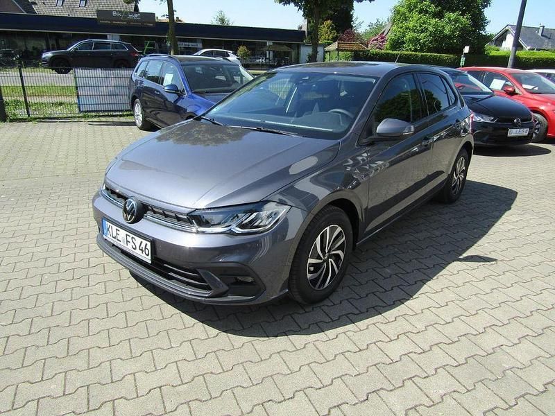 Grau Gebraucht 2025 VW Polo Life Limousine | 22.950 € (Fairer Preis) - Bild 1/4