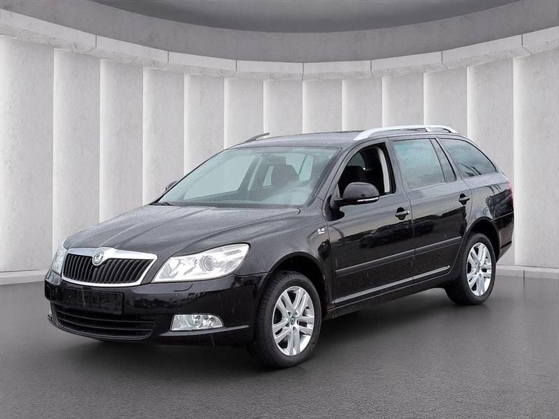 Gebraucht Skoda Octavia Drive 152 PS (111 kW) 2012 Schwarz Kombi