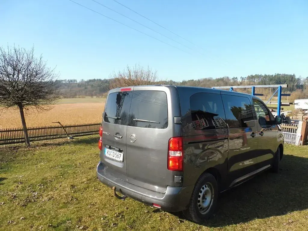 Gebraucht Opel Vivaro-e Combi 144 PS (105 kW) 2021 Grau Van / Kleinbus
