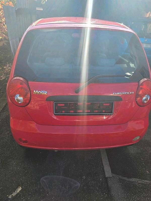 Gebraucht Chevrolet Matiz 52 PS (38 kW) 2009 Rot Kleinwagen