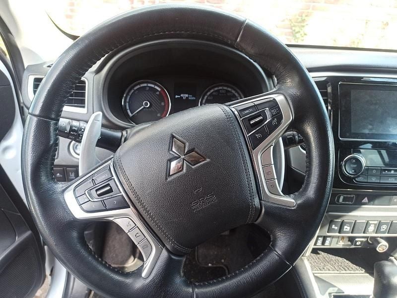 Używany Mitsubishi L200 150 KM (110 kW) 2019 Biały Pickup