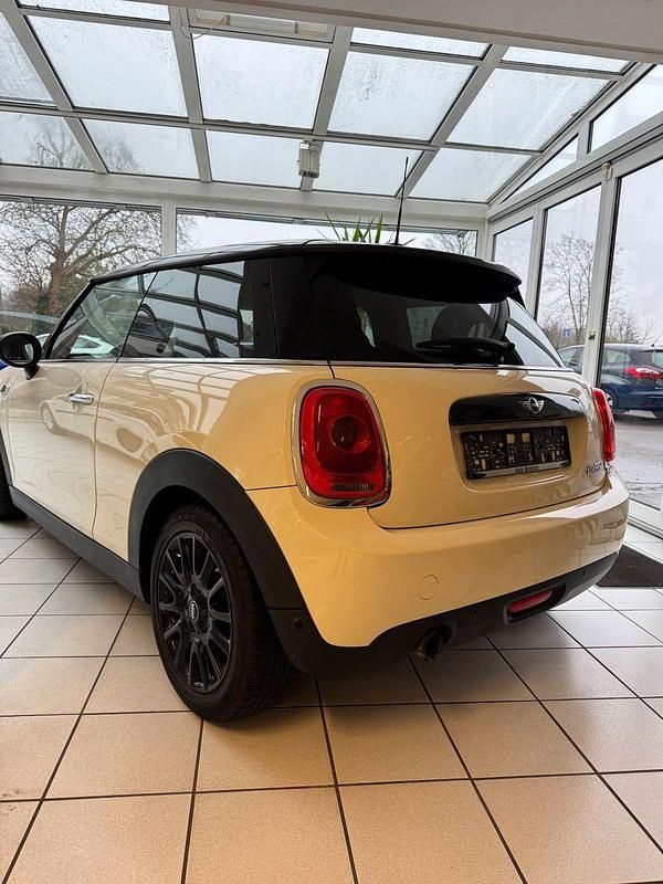 Gebraucht Mini Cooper Coupé 136 PS (100 kW) 2016 Weiß Coupé