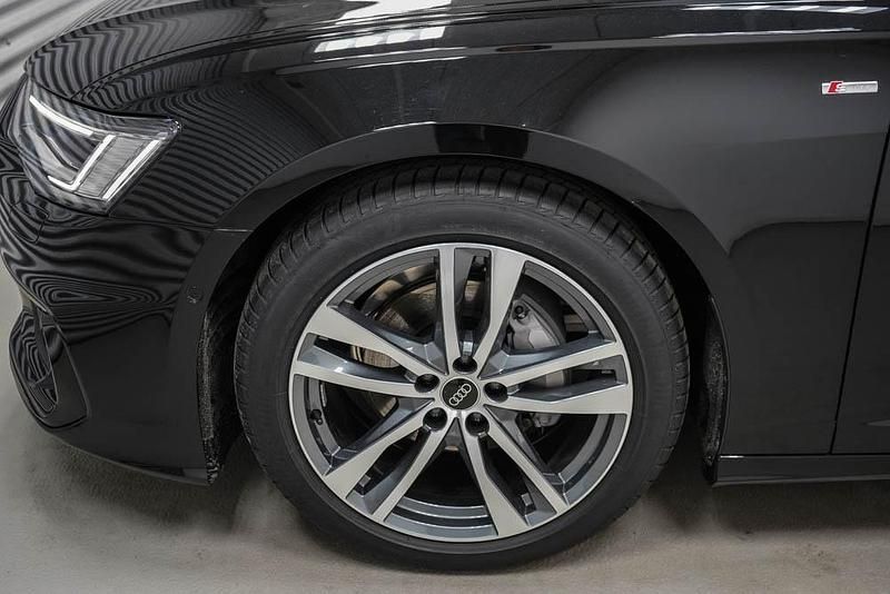 Gebraucht Audi A6 S-Line 204 PS (150 kW) 2025 Mythosschwarz metallic (0e) Kombi
