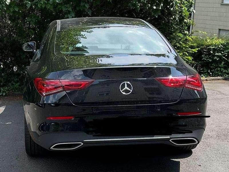 Gebraucht Mercedes CLA180 136 PS (100 kW) 2021 Schwarz Limousine