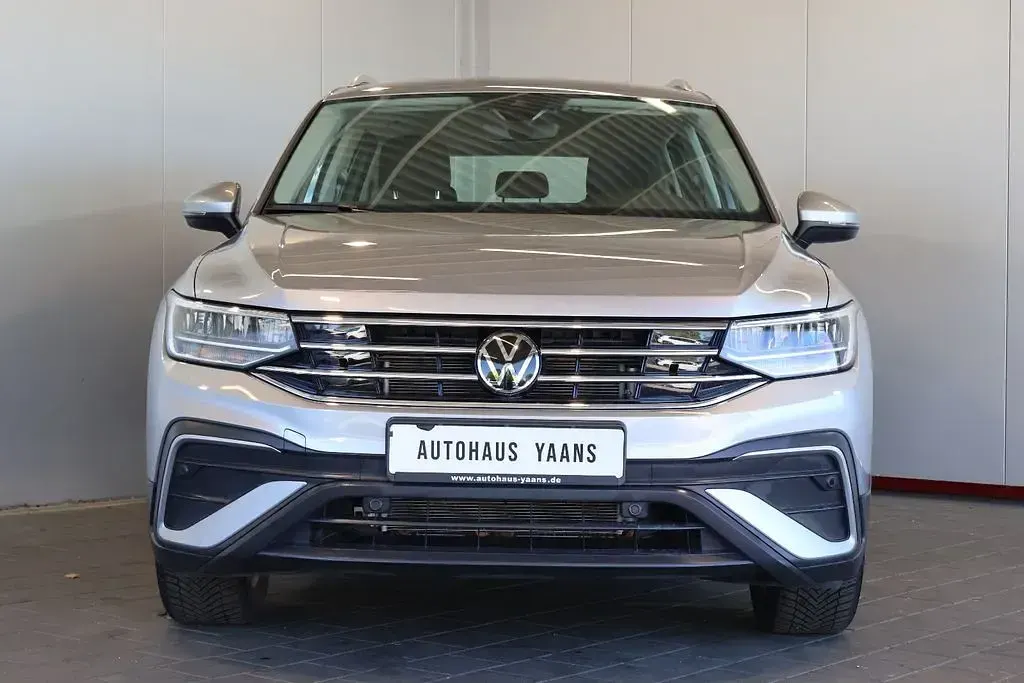 Gebraucht VW Tiguan Life 150 PS (110 kW) 2025 Silber SUV