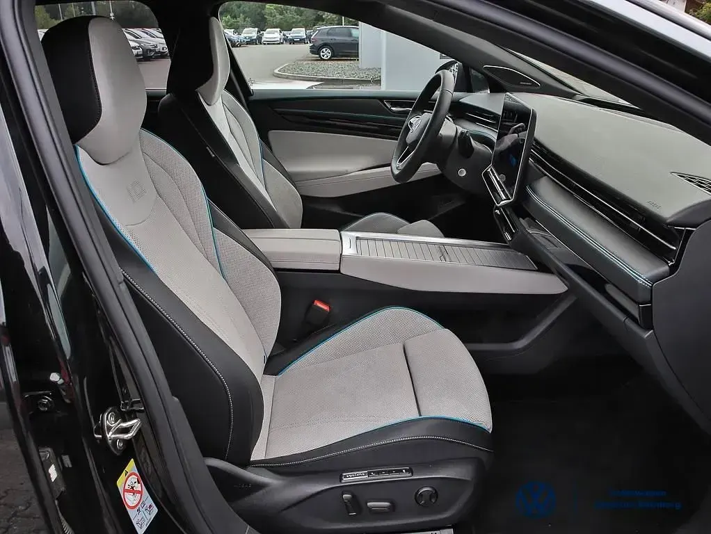 Używany VW ID.7 Pro 210 kW (286 KM) 2024 Czarny Hatchback