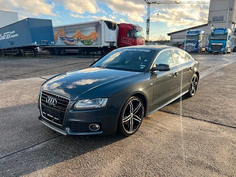 Grau Gebraucht 2009 Audi A5 Sportback Comfort Kleinwagen | 6.990 € (Guter Preis) - Bild 1/4