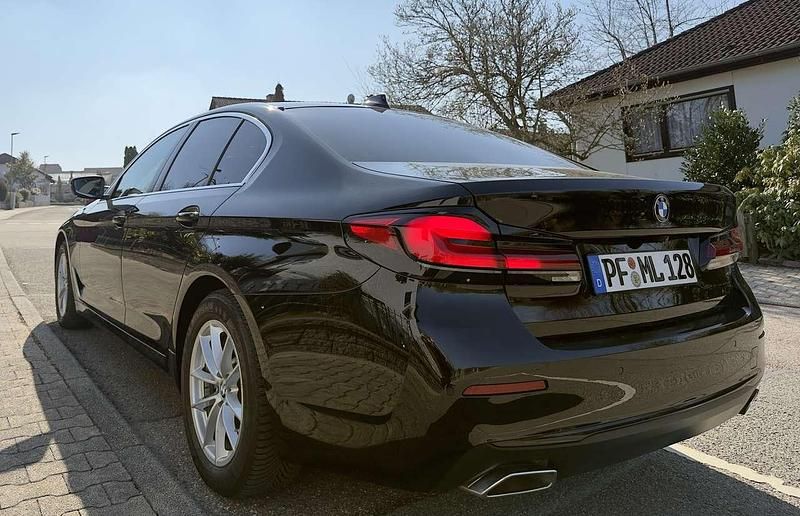 Gebraucht BMW 520 184 PS (135 kW) 2022 Schwarz Limousine