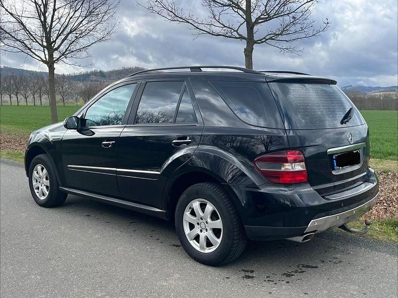 Gebraucht Mercedes ML280 190 PS (139 kW) 2008 Schwarz SUV