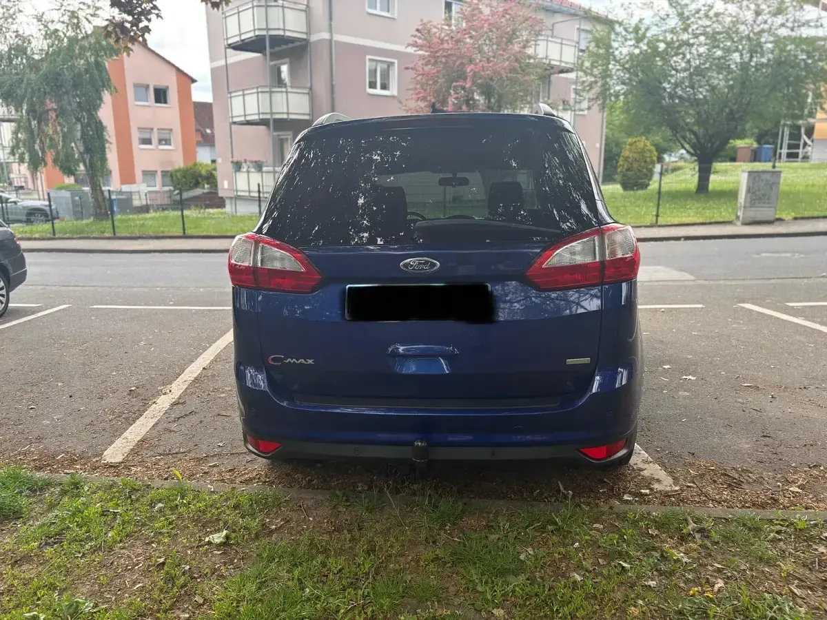 Używany Ford Grand C-Max Titanium 125 KM (91 kW) 2016 Niebieski Minivan