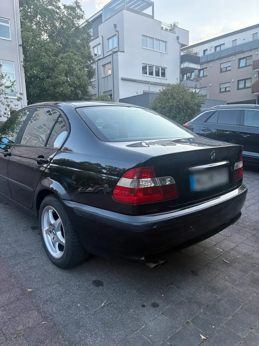 Gebraucht BMW 316 116 PS (85 kW) 2003 Schwarz Limousine
