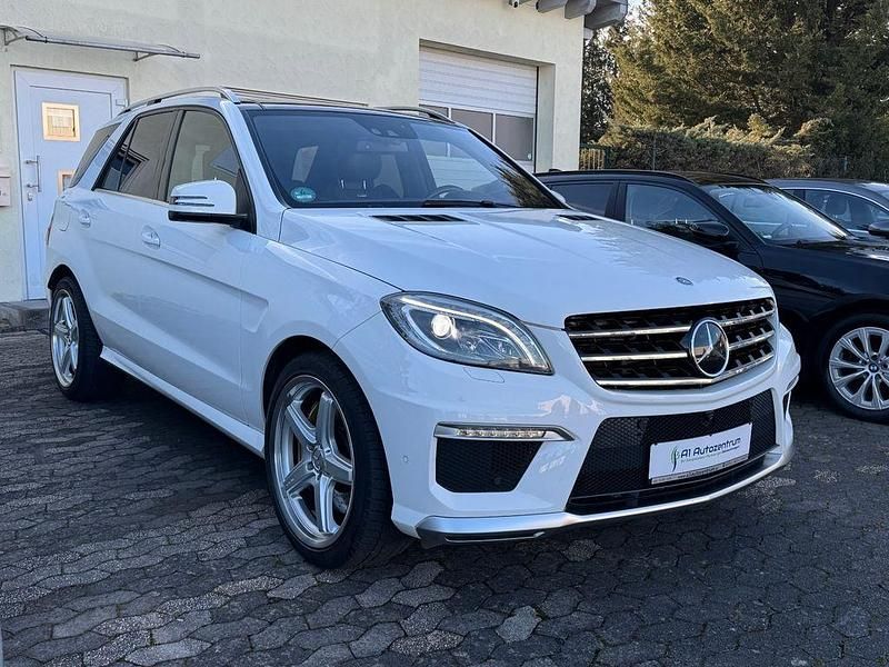 Gebraucht Mercedes ML63 AMG AMG 525 PS (386 kW) 2013 Polarweiss SUV