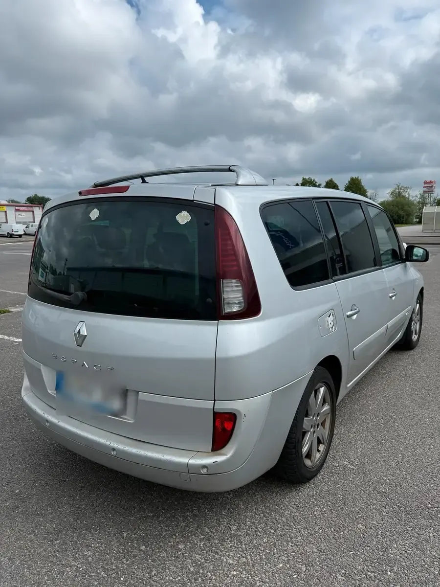 Gebraucht Renault Espace 150 PS (110 kW) 2011 Silber Van / Kleinbus