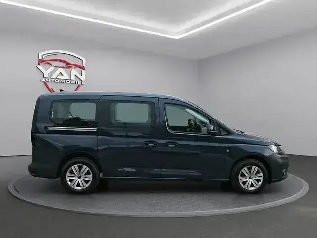 Gebraucht VW Caddy 122 PS (89 kW) 2023 Starlight blue Van / Kleinbus