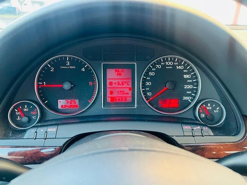 Gebraucht Audi A4 140 PS (102 kW) 2006 Schwarz Limousine