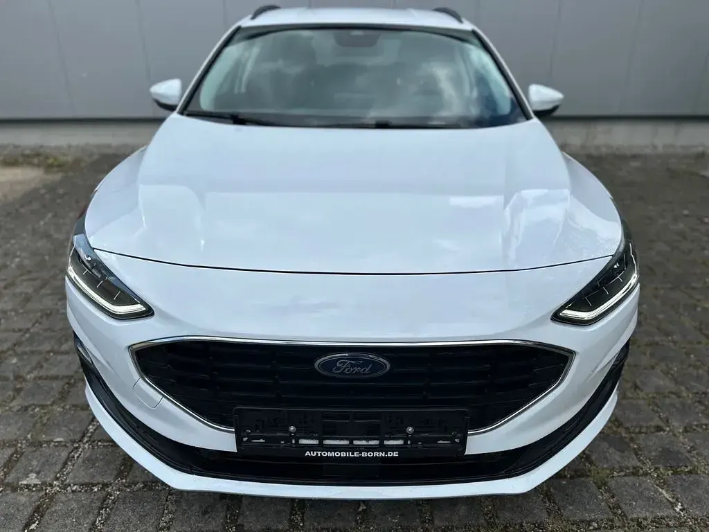 Gebraucht Ford Focus Cool & Connect 120 PS (88 kW) 2022 Weiß Limousine