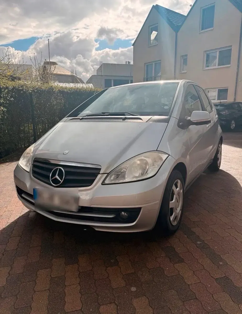 Gebraucht Mercedes A150 2009 Silber Kleinwagen